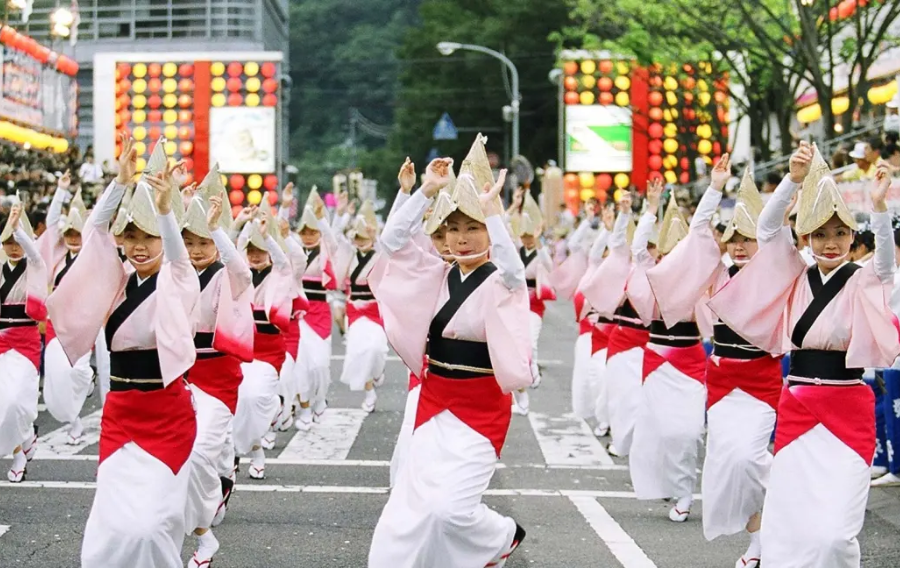 le-hoi-a-wa-odori