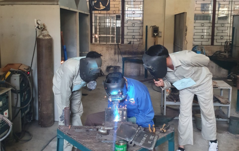 Nâng cao chất lượng lao động Việt Nam đi làm việc ở nước ngoài