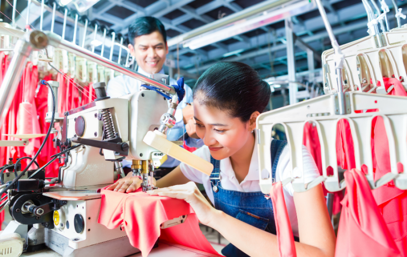 Quy định mới về mức trần giá dịch vụ môi giới xuất khẩu lao động